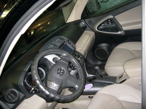 Toyota RAV4 (кузов XA30) - Вид автомобиля изнутри.