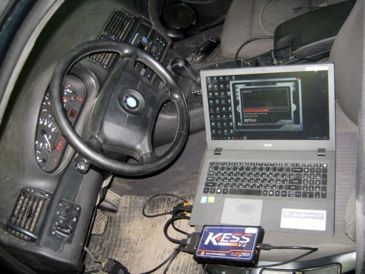 BMW 318i E46, двигатель N42, ЭБУ Bosch ME9.2 - Чип-тюнинг. Подключение KESS к автомобилю