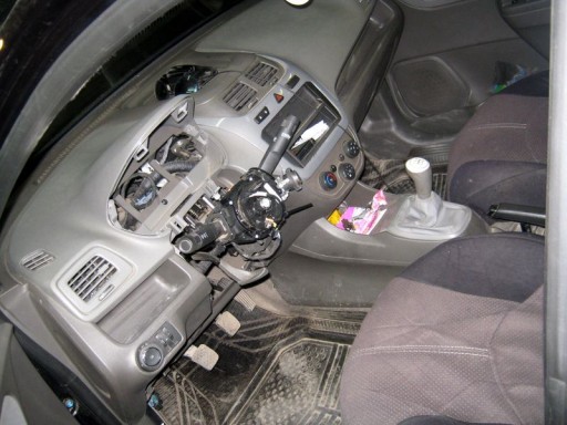 Chevrolet Cobalt - Что нужно разобрать для монтажа автосигнализации.