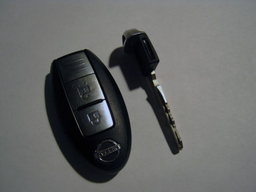 Nissan Note 2007 - Внешний вид ключа 3