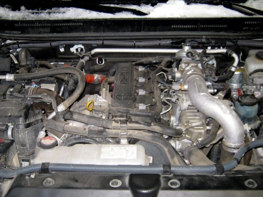 Toyota Land Cruiser Prado J150, с двигателем 3.0L 1KD-FTV - Внешний вид двигателя